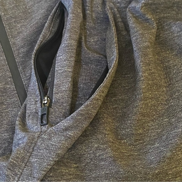 Lululemon Mens Size S Athletic Shorts Elastic Waist Gray Zipper Pocket 9" Inseam - Picture 6 of 8
